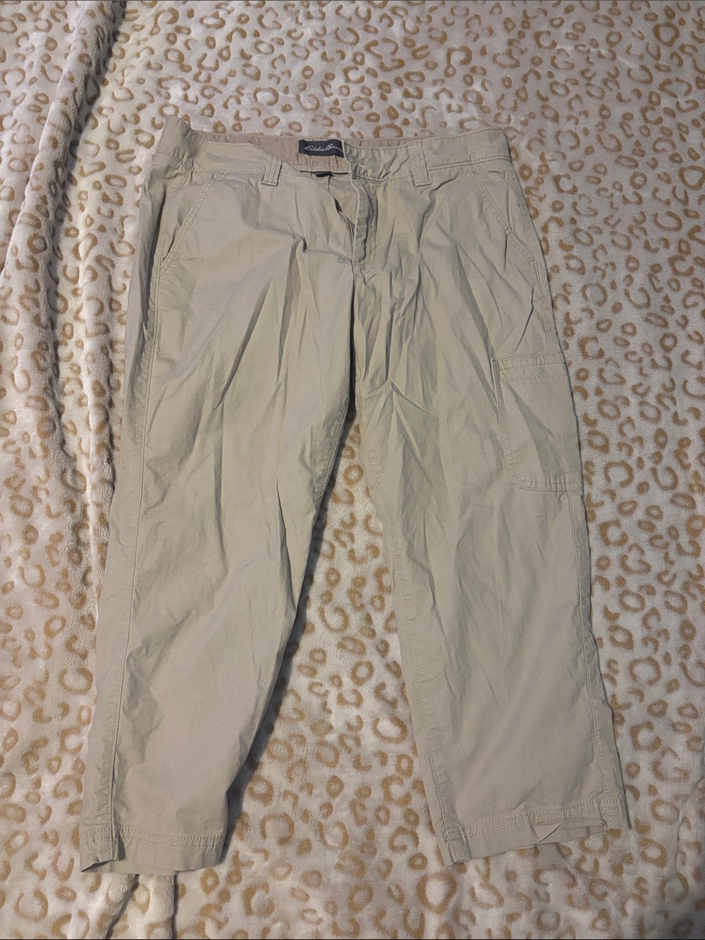 Eddie Bauer Women’s Beige Ankle Cargo Pants